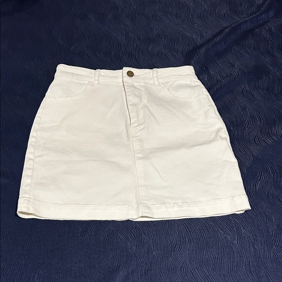 Copper Key White Mini Skirt - Picture 1 of 5
